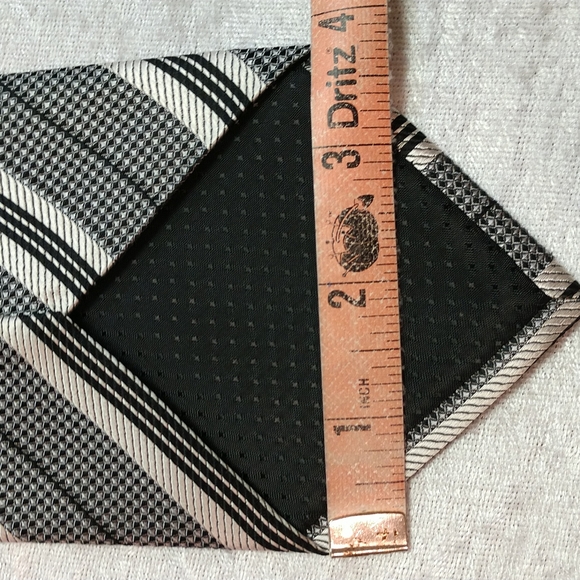 Umo Lorenzo 100% Silk Tie Handmade Italy - Picture 5 of 8